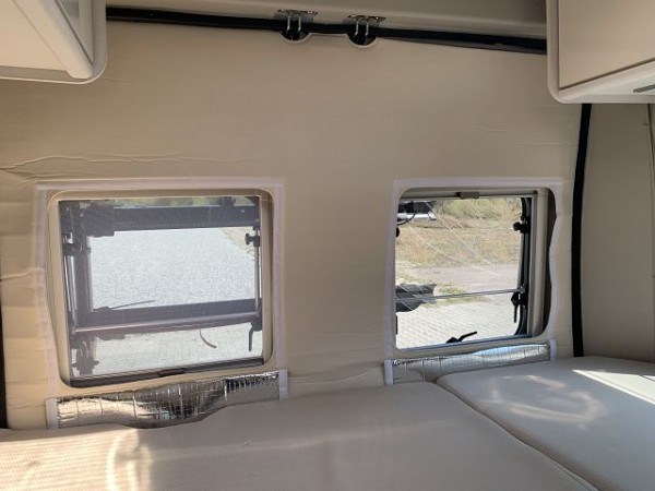 Foldable insulation for rear doors Camper Van