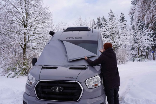 Exterior insulated screen cover Ford